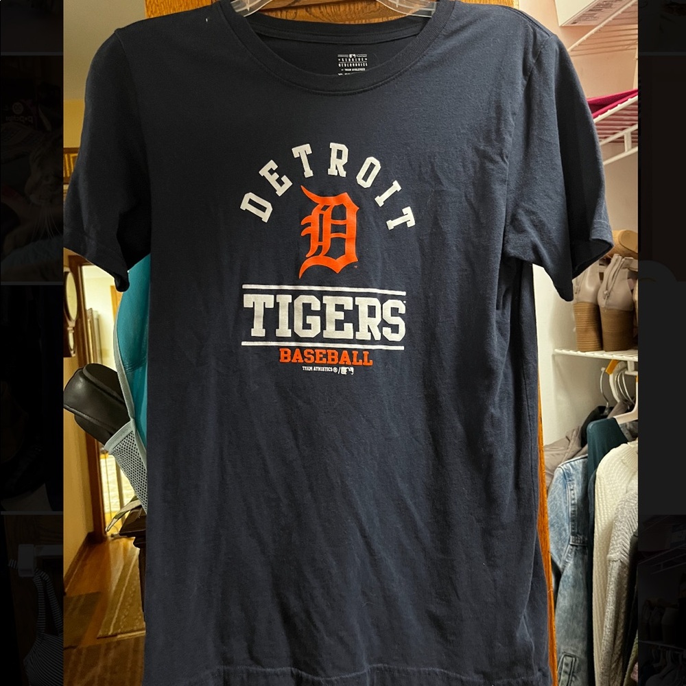 Detroit Tigers shirt